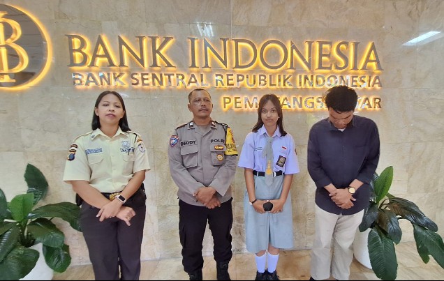 Polsek Siantar Barat Respon Cepat Temukan HP Siswi SMA Terjatuh.