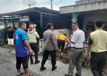Polsek Siantar Timur Respon Cepat Cek TKP Laporan Kebakaran.