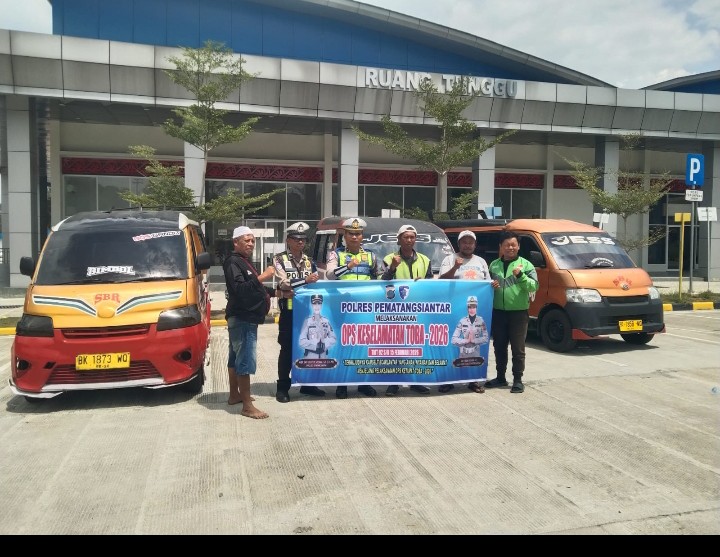 Ops Keselamatan Toba 2026, Polres Pematangsiantar Sosialiasi di Terminal Tanjung Pinggir.