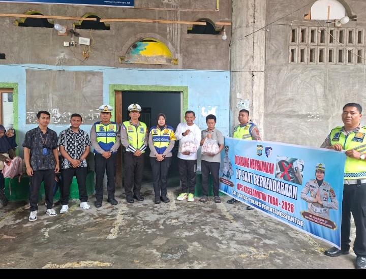 Ops Keselamatan Toba 2026, Sat Lantas Polres Pematangsiantar Gelar Jumat Berkah.