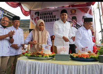 Wali Kota Pematangsiantar Wesly Silalahi, SH, MKn Diwakili Wakil Wali Kota Herlina Hadiri Peringatan HUT Ke - 18 Partai Gerindra di Kantor DPC Partai Gerindra Kota Pematangsiantar.