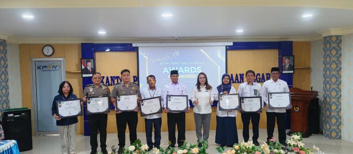 Polres Simalungun Raih Tiga Penghargaan Pengelolaan Anggaran Dari KPPN Pematangsiantar.