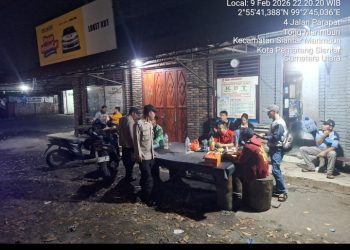 Bhabinkamtibmas Polsek Siantar Marihat Laksanaskan BLP Ciptakan Suasana Aman & Kondusif.
