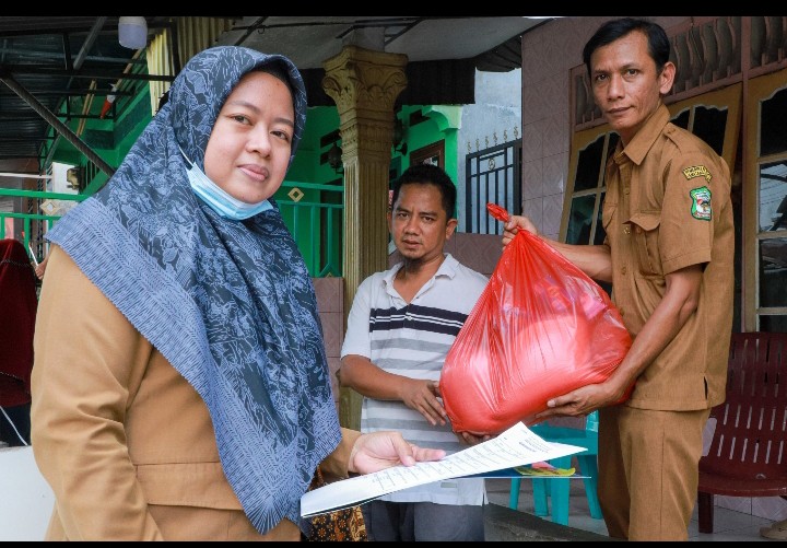 Pemko Pematangsiantar Dibawah Kepemimpinan Wali Kota Wesly Silalahi, SH, MKn Melalui Bagian Kesra Setdako Memberikan Bantuan Untuk Perbekalan Ramadhan Kepada 134 Masjid & 38 Mushollah.