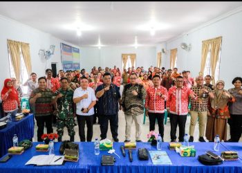 Wali Kota Pematangsiantar Wesly Silalahi, SH, MKn Diwakili Asisten Administrasi Umum Dedy Tunasto Setiawan, SH, MH Buka Musrenbang Kecamatan Siantar Marihat.