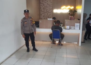 Bhabinkamtibmas Polsek Siantar Utara Sambang Kamtibmas di Bank Mandiri Jalan SM. Raja.