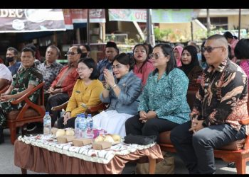 Ketua TP PKK Kota Pematangsiantar Ny Liswati Wesly Silalahi, SH, MKn Hadiri Syukuran Tahun Baru 2026 & Doa Bersama di Kelurahan Parhorasan Nauli Kecamatan Siantar Marihat.