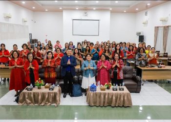 Ketua TP PKK Kota Pematangsiantar Ny Liswati Wesly Silalahi Hadiri Pendalaman Alkitab & Pengajian.