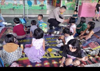 Bhabinkamtibmas Polsek Siantar Timur Monitoring Distribusi MBG.