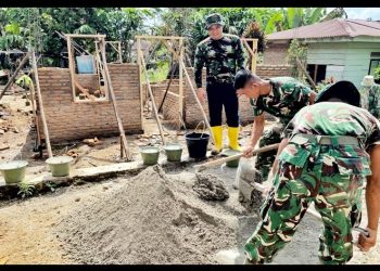 Satgas TMMD Ke-127 Kodim 0207/Simalungun Lanjutkan Pengerjaan RTLH Rumah Warga di Nagori Bahapal.