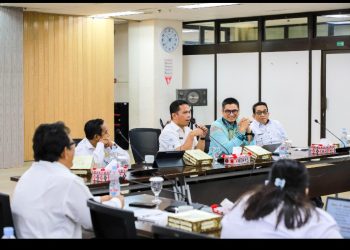 Wali Kota Pematangsiantar Wesly Silalahi, SH, MKn Diwakili Sekda Junaedi Antonius Sitanggang, SSTP, MSi Bersama Kepala Perwakilan Bank Indonesia (KPw BI) Pematangsiantar Ahmadi Rahman & Tim Pengendalian Inflasi Daerah (TPID) Kota Pematangsiantar Gelar Focus Group Discussion (FGD) Tracking Inflasi Menjelang Hari Besar Keagamaan Nasional (HBKN) Hari Raya IdulFitri 1447 H. FGD.