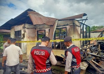 Kapolsek Siantar Marihat Cek Kebakaran Rumah Warga di Kelurahan Sukaraja.