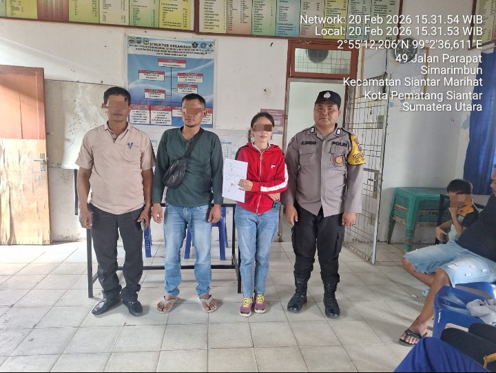 Bhabinkamtibmas Polsek Siantar Marihat Mediasi Masalah Pasutri di Kampung Sidomulyo.