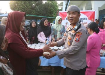 Polres Simalungun Gelar Safari Ramadhan : Bagi Takjil & Buka Puasa Bersama di Masjid Perkebunan.