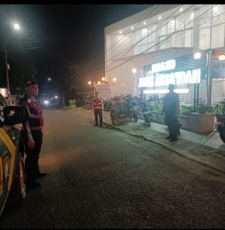 Sat Samapta Polres Pematangsiantar Tingkatkan Patroli Sholat Taraweh di Mesjid Selama Ramadhan 1447 H.