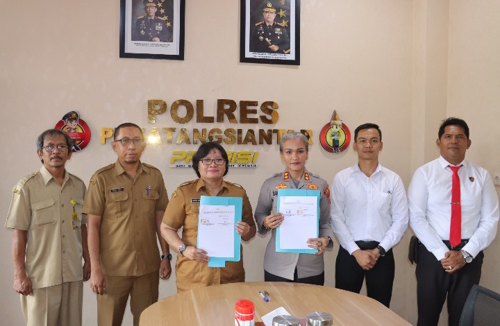 Pemko Pematangsiantar Melalui Dinsos P3A & Polres Pematangsiantar Tandatangani Nota Kesepahaman. Penandatanganan Nota Kesepahaman tentang Layanan Perlindungan Perempuan Korban Kekerasan dan Anak yang Memerlukan Perlindungan Khusus (AMPK).