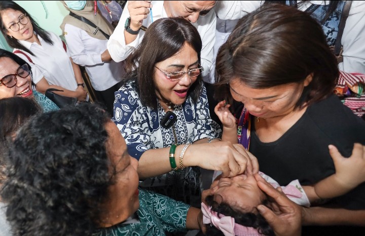 Ketua TP PKK Kota Pematangsiantar Ny Liswati Wesly Silalahi Kunjungi Pos Pelayanan Terpadu (Posyandu).