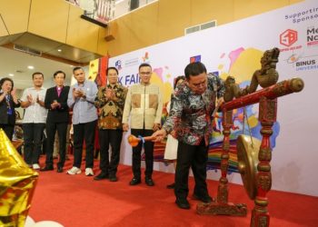 Wali Kota Pematangsiantar Wesly Silalahi, SH, MKn Buka KK Fair 2026, di Lantai 1 Suzuya Merdeka Mall, Jalan Merdeka Kelurahan Pardomuan Kecamatan Siantar Timur.