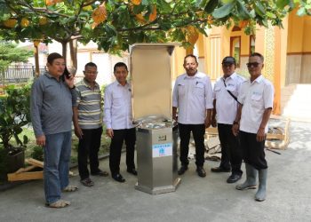 Perumda Air Minum Tirta Uli Telah Menyediakan Fasilitas Air Siap Minum di komplek Masjid Al Ikhlas, Jalan AMPI Kelurahan Bantan Kecamatan Siantar Barat.