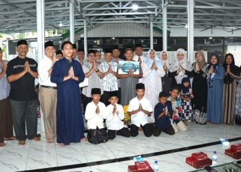 Wakil Wali Kota Pematangsiantar Herlina Berkunjung Ke Masjid As Sholeh di Jalan Jawa Kelurahan Bantan Kecamatan Siantar Barat.