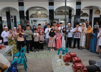 Tim Safari Ramadhan Pemko Pematangsiantar Tahun 2026 Kunjungi Masjid Al Falah di Jalan Padangsidimpuan Kelurahan Timbang Galung Kecamatan Siantar Barat.