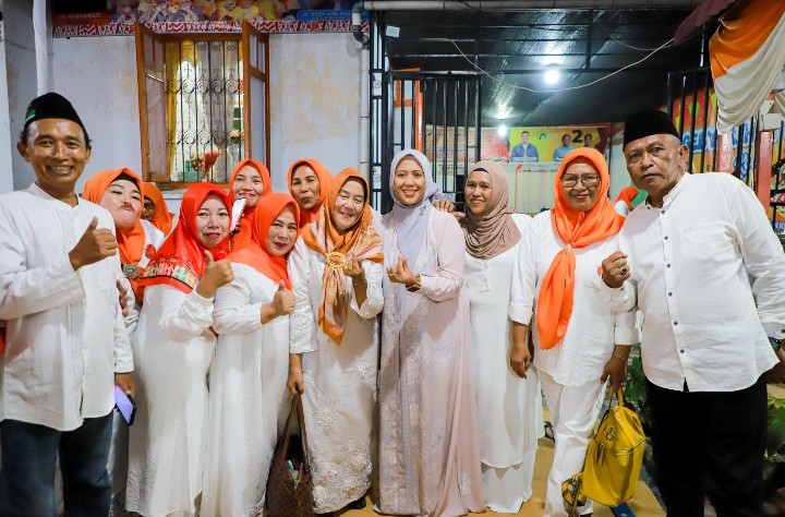 Wali Kota Pematangsiantar Wesly Silalahi, SH, MKn Diwakili Wakil Wali Kota Herlina Bersama Gubernur Sumut Muhammad Bobby Afif Nasution, SE, MM, Menyapa Warga di Acara Buka Puasa Keluarga Besar Siantar Bersatu (KBSB).