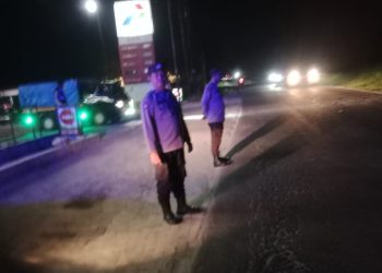 Patroli Blue Light Polsek Bangun Sasar Geng Motor & Balap Liar di Jalan Asahan, Situasi Kamtibmas Terpantau Aman.