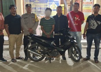 Polsek Bangun Sigap, Motor Bengkel Digadaikan Tetangga, Pelaku Dibekuk di Depan Rumah Sendiri.