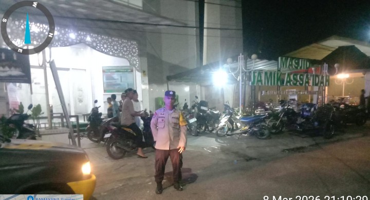 Ciptakan Rasa Aman & Nyaman, Bhabinkamtibmas Polsek Siantar Timur Patroli Sholat Tarawih.
