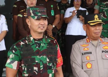 Kapolres Simalungun AKBP Marganda Aritonang Hadiri Penutupan TMMD Ke - 127 : Pandam I/BB Mayjen TNI Hendy Antariksa Inspektur Upacara, Bagi Sembako Gratis & Pengobatan Gratis.
