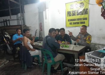 Polsek Siantar Timur Laksanakan Saling di Pos Kamling Jalan Danau Maninjau.