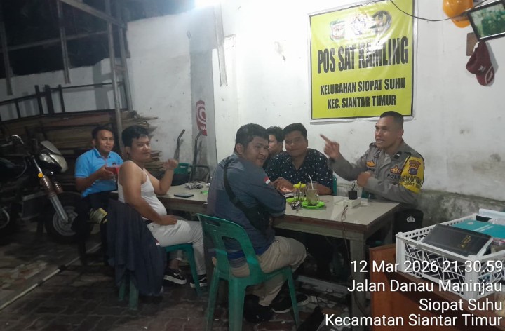 Polsek Siantar Timur Laksanakan Saling di Pos Kamling Jalan Danau Maninjau.