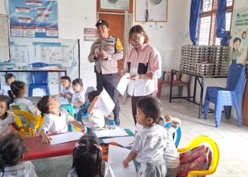 Polisi Sahabat Anak, Bhabinkamtibmas Polsek Siantar Marihat Sambangi PAUD SAB Simarimbun.
