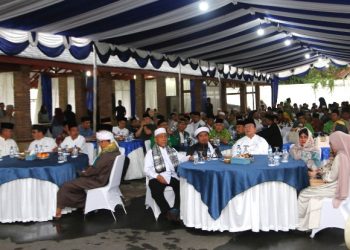 Wali Kota Pematangsiantar Wesly Silalahi, SH, MKn Gelar Acara Berbuka Puasa Bersama di Rumah Dinas Wali kota.