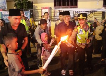 Kapolres Pematangsiantar Pimpin Pelepasan Pawai Obor Takbir Keliling Malam Idul Fitri 1447 H.