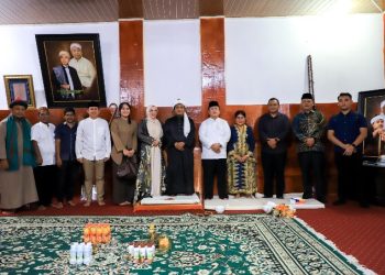Wali Kota Pematangsiantar Wesly Silalahi, SH, MKn Hadiri acara Halal Bihalal Hari Raya Idul Fitri 1447 H di l Pondok Persulukan Serambi Babussalam Tuan Guru Batak (TGB) Syekh Dr H Ahmad Sabban El Ramaniy Rajagukguk MA, di Nagori Jawa Tongah Kecamatan Hatonduhan Kabupaten Simalungun.