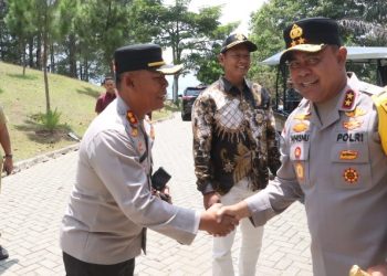Kapolres Simalungun Dampingi Kapolda Sumut Ikuti Arahan Langsung Kapolri Di Parapat, Perkuat Komando Pengamanan Arus Balik Operasi Ketupat 2026.