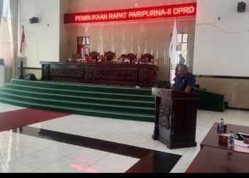 Ketua Bapemperda DPRD Pematangsiantar Ir. Alfonso Sinaga Membacakan Nota Penjelasan Atas Dua Buah Ranperda.