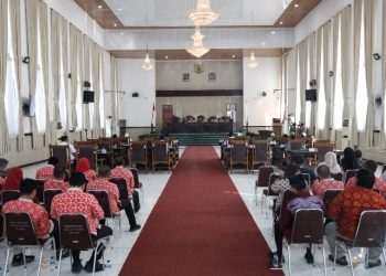 Wali Kota Pematangsiantar Wesly Silalahi, SH, MKn Hadiri Rapat Paripurna Ke II DPRD Kota Pematangsiantar Tahun 2026 Dalam Agenda Penyampaian Tanggapan/Jawaban Fraksi - Fraksi DPRD Kota Pematangsiantar atas Pendapat Wali Kota terhadap Dua Ranperda Inisiatif DPRD Kota Pematangsiantar.
