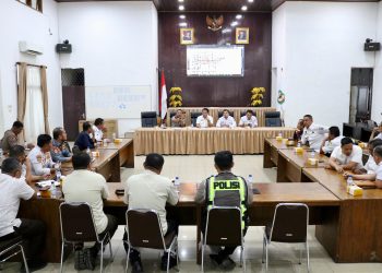 Sekda Junaedi Antonius Sitanggang, SSTP, MSi Pimpin Rapat Persiapan Pelaksanaan Kegiatan Karnaval Pesta Rakyat Memperingati Hari Jadi Ke - 155 Kota Pematangsiantar.