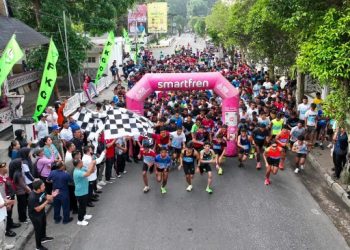 Wali Kota Pematangsiantar Wesly Silalahi, SH, MKn Lepas Seribuan Peserta Fun Run 10K Gebyar Olahraga Kota Pematangsiantar Dalam Rangka HUT Ke - XXV FKGOR Tahun 2026.