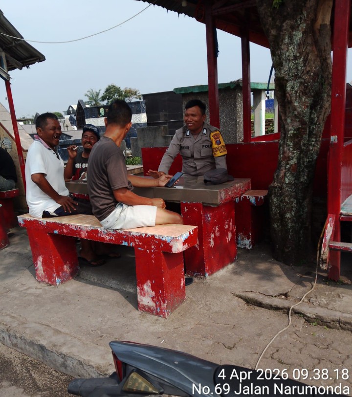 Bhabinkamtibmas Polsek Siantar Selatan Sambang Kamtibmas kepada Warga Ziarah Paskah.