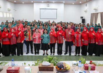 Wali Kota Pematangsiantar Wesly Silalahi, SH, MKn Diwakili Plh Sekda Dra. Happy Oikumenis Daely Hadiri Kegiatan Supervisi Lomba TP PKK Tingkat Provinsi Sumut.