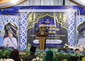 Wali Kota Pematangsiantar Wesly Silalahi, SH, MKn Diwakili Asisten Administrasi Umum Setdako Dedy Tunasto Setiawan, SH, MH, Menutup Pelaksanaan MTQN.