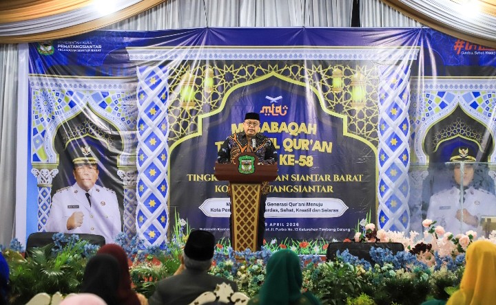 Wali Kota Pematangsiantar Wesly Silalahi, SH, MKn Diwakili Asisten Administrasi Umum Setdako Dedy Tunasto Setiawan, SH, MH, Menutup Pelaksanaan MTQN.