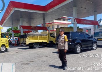 Polsek Siantar Martoba Monitoring dan Pengamanan Penyaluran BBM di SPBU.