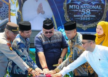 Wali Kota Pematangsiantar Wesly Silalahi, SH, MKn Diwakili Asisten Administrasi Umum Setdako Pematangsiantar Dedy Tunasto Setiawan, SH, MH,  Membuka MTQN Tingkat Kecamatan Siantar Martoba.