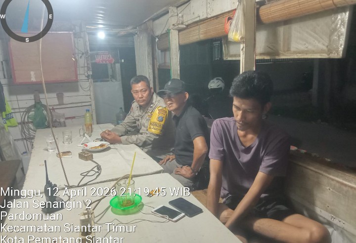 Polsek Siantar Timur Laksanakan SALING di Pos Kamling Senangin.