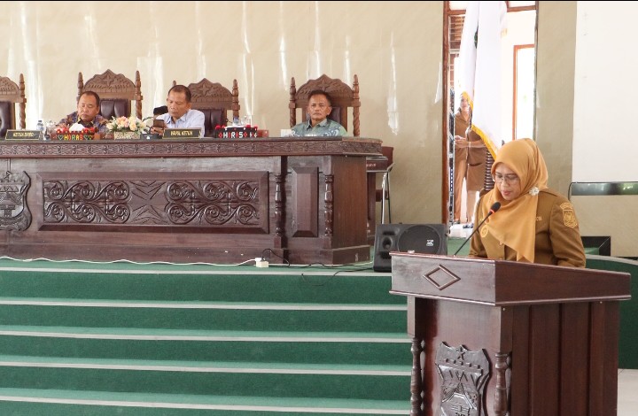 Wali Kota Pematangsiantar Wesly Silalahi, SH, MKn Diwakili Wakil Wali Kota Herlina Hadiri Rapat Paripurna III Tahun 2026 Tentang Penyampaian Nota Pengantar LKPJ Wali Kota Pematangsiantar Sekaligus Penyampaian LKPJ Wali Kota Tahun 2025.