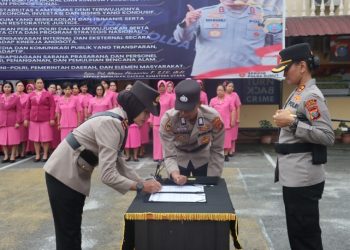 Kapolres Pematangsiantar Pimpin Upacara Sertijab Kapolseķ Siantar Marihat & Sianțar Selatan.